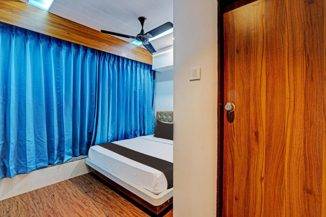 Collection O Hotel Swarg Surat Exterior photo